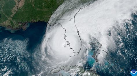 noaa hurricane center projections 2023